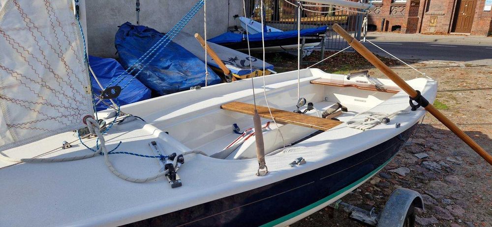 Łódź żaglowa żaglówka Laser 13 + wózek slipowy, wiosła (2)