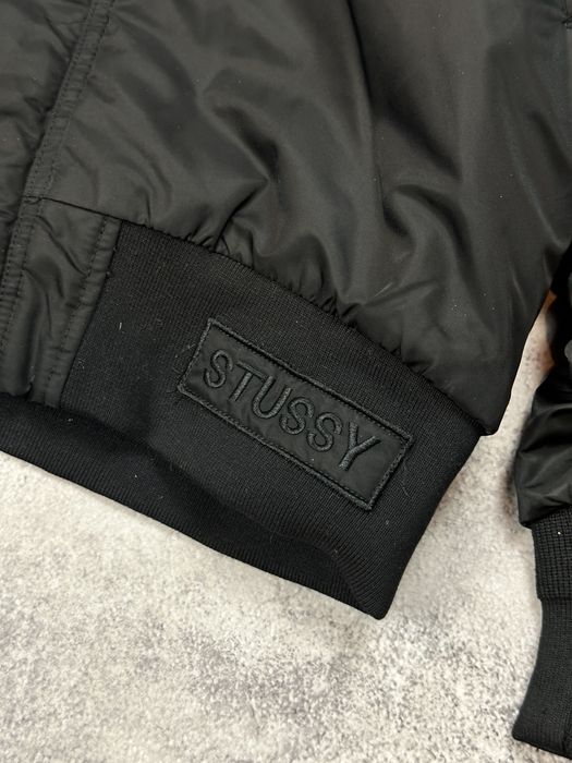 Курточка пуховик бомер alpha indusrties x stussy куртка