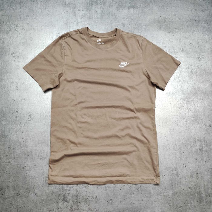 MĘSKA Beżowa PREMIUM Koszulka Nike Haft Logo Casual codzienna Sport
