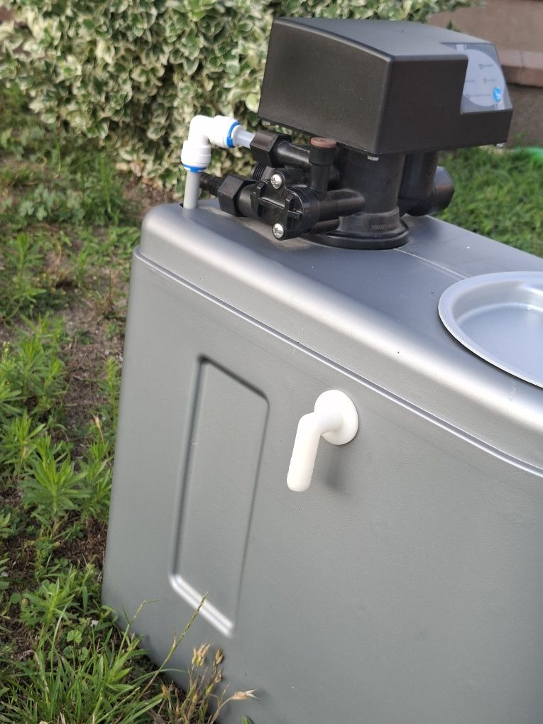 Zmiękczacz do wody półautomatyczny J-8
