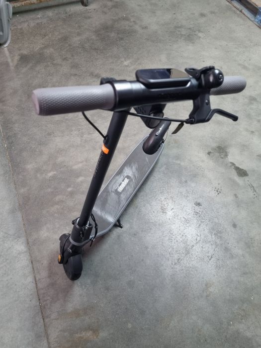 trotinete Ninebot KickScooter E2 Segway