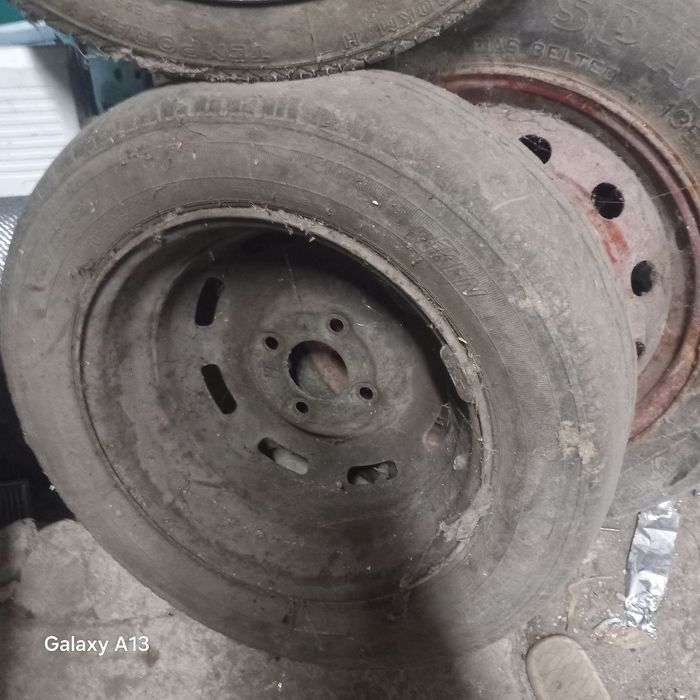 Vendo aros com pneus