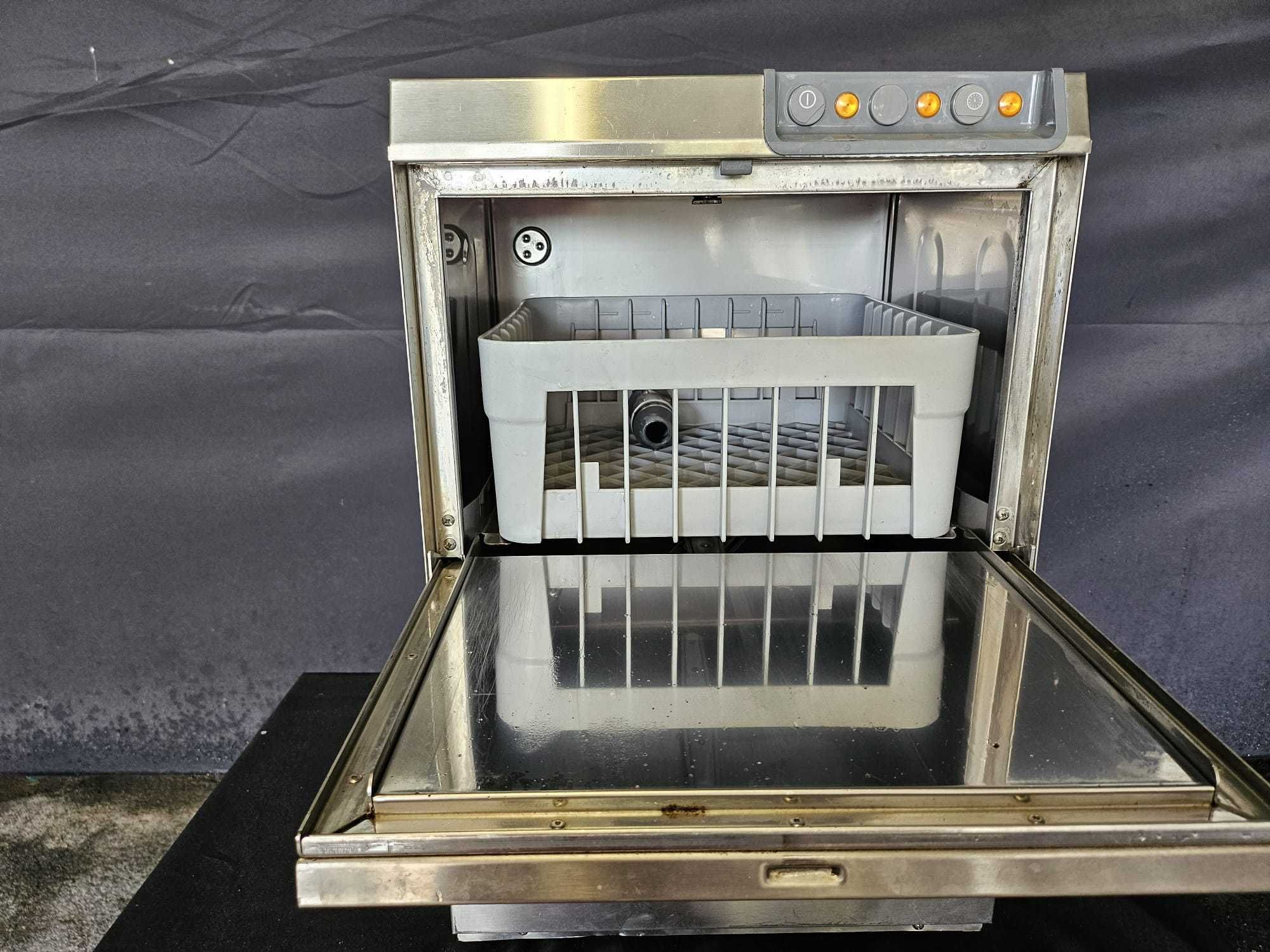 Máquina de lavar chávenas