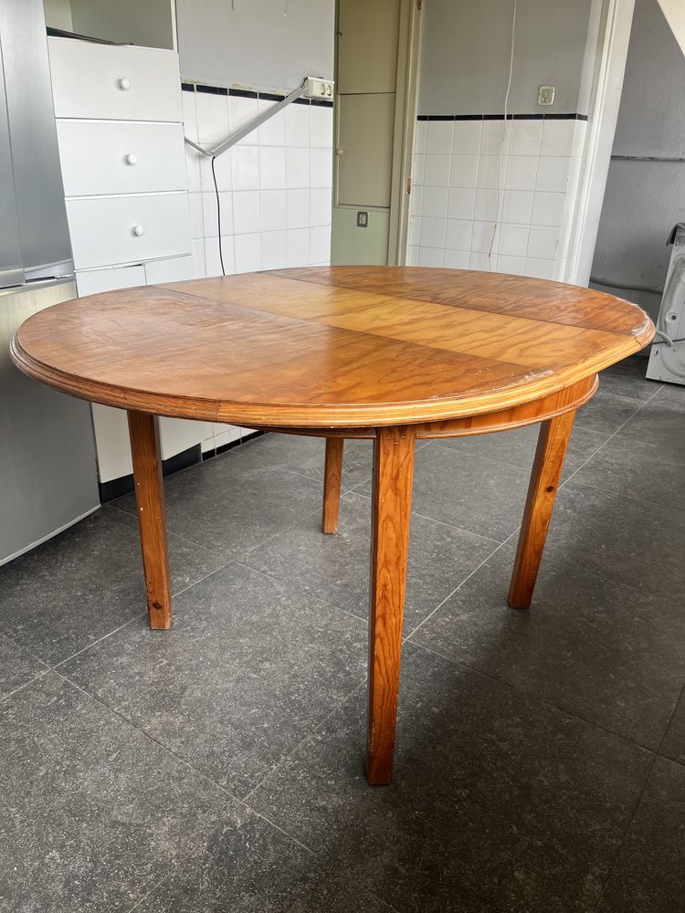 Mesa de madeira com extensao