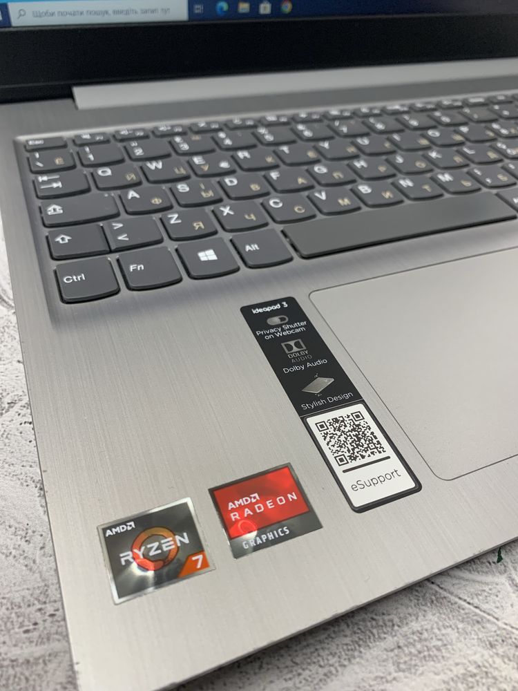 Ноутбук Lenovo IdeaPad 3 Ryzen 7 3700URAM 8GB/SSD 256 GB/ RX Vega 10