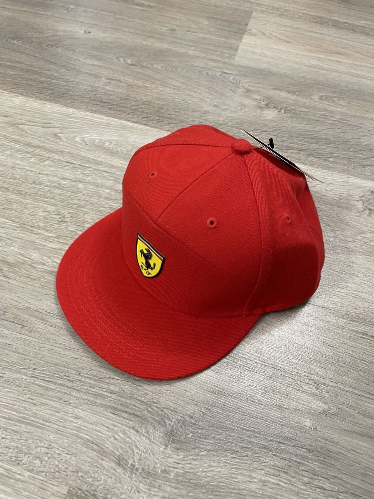 Бейсболка (кепка) Scuderia Ferrari (оригинал, snapback).