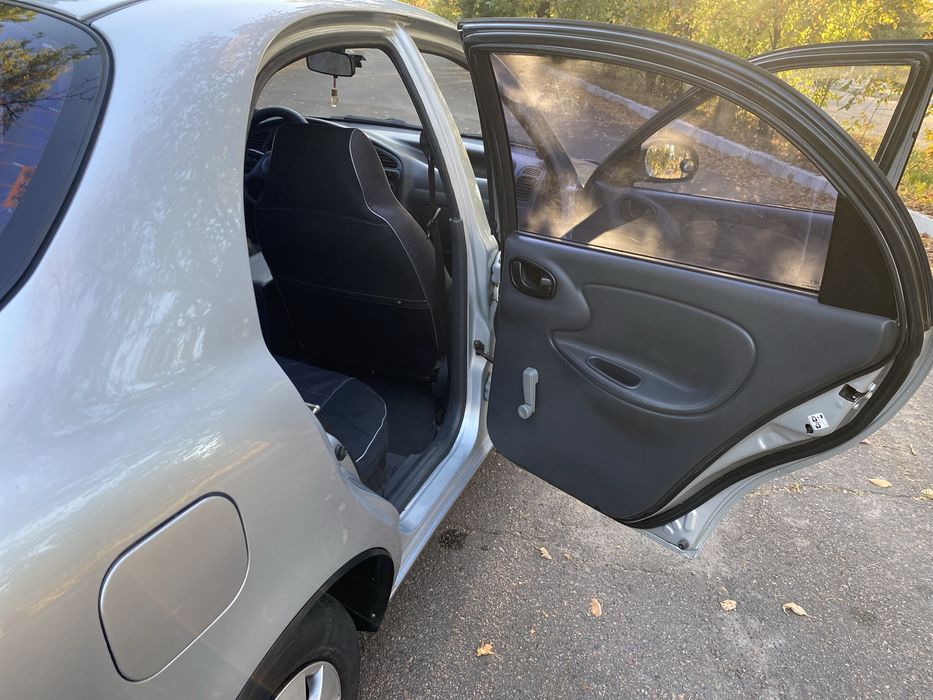 Автомобіль Daewoo Lanos 1.6 авто део ланос заз