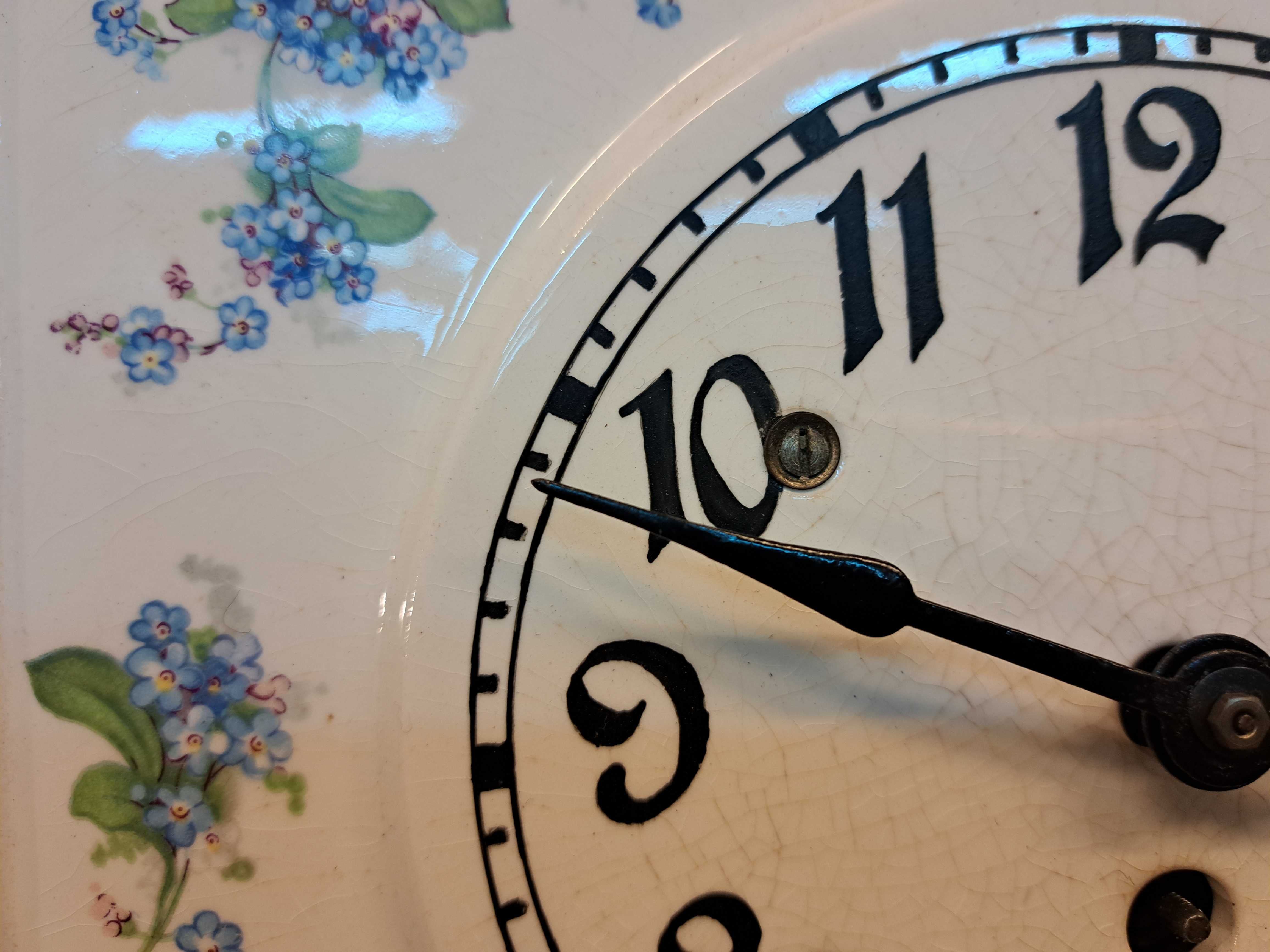 Zegar ścienny ceramiczny mechaniczny HAU porcelana Max Roesler