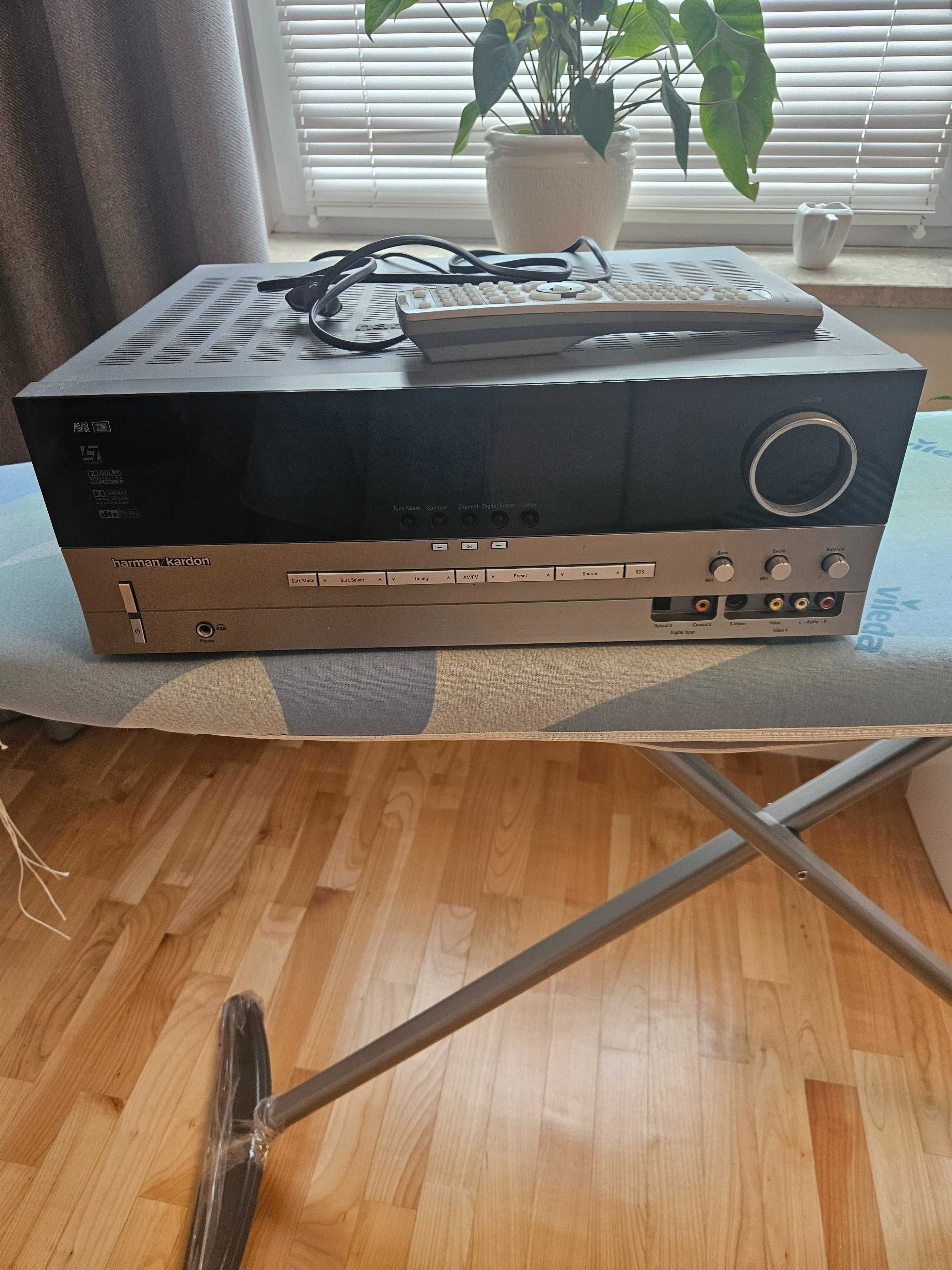 Amplituner Harman Kardon AVR 235