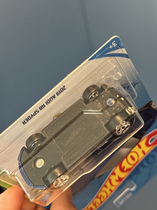 Hot Wheels STH 2019 Audi R8 Spyder V10 Super treasure hunt protektor