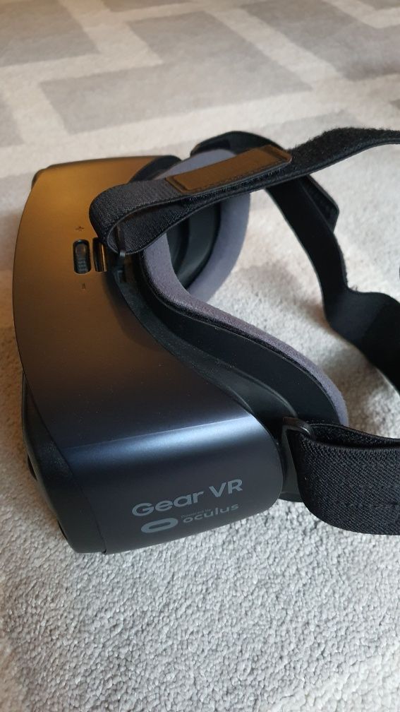 Okulary VR do wirtualnej rzeczywistości Samsung Gear VR