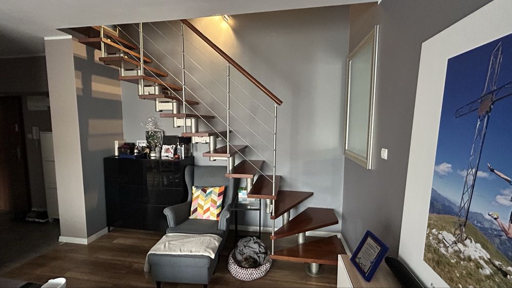 Duże mieszkanie 2 poziomowe z balkonem+duży strych+miejsce w garażu