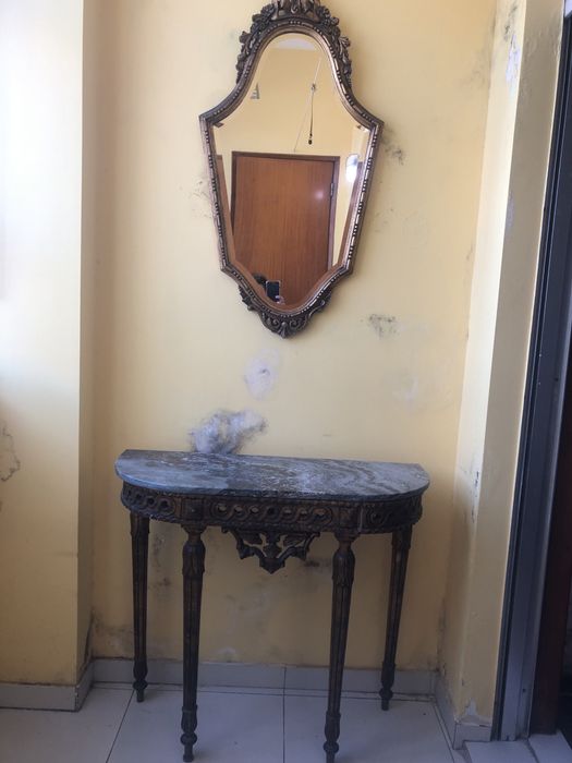 Consola em madeira com espelho