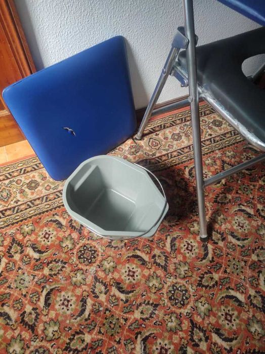 Cadeira sanitária para idosos