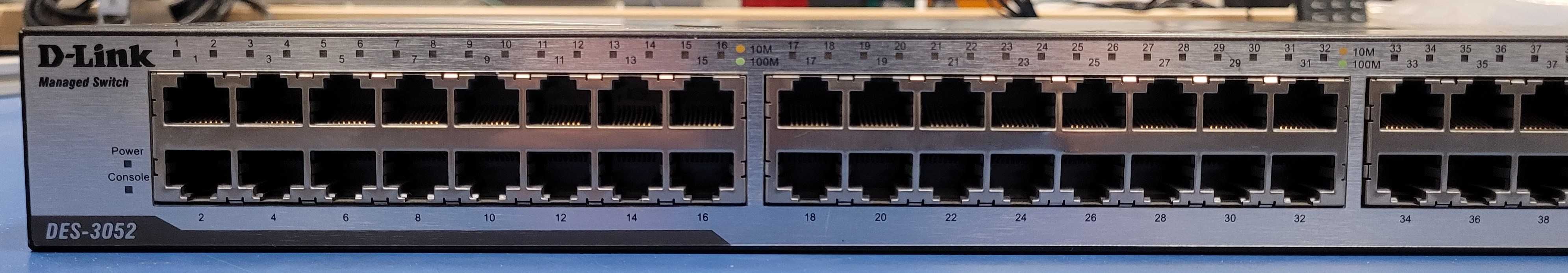 D-Link 52p DES-3052P (48x10/100Mbit 2x1Gbit 2xSFP) switch - sprawny