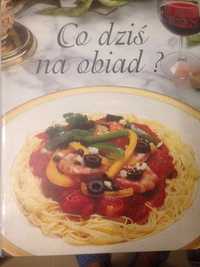 Książka "Co dziś na obiad" dla fanów kuchni. Nowa cena