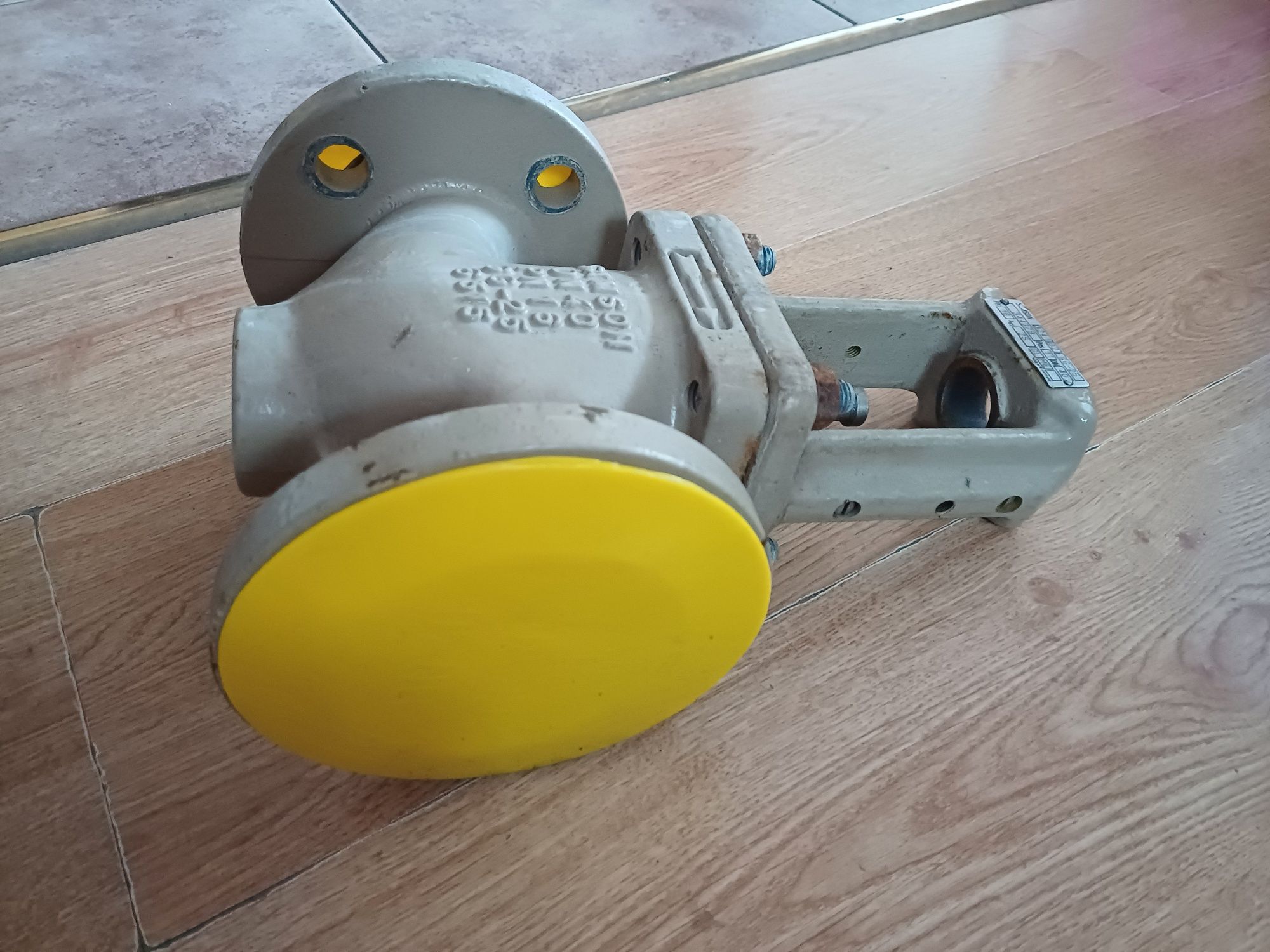 Zawor pneumatyczny SAMSON 3241 DN40