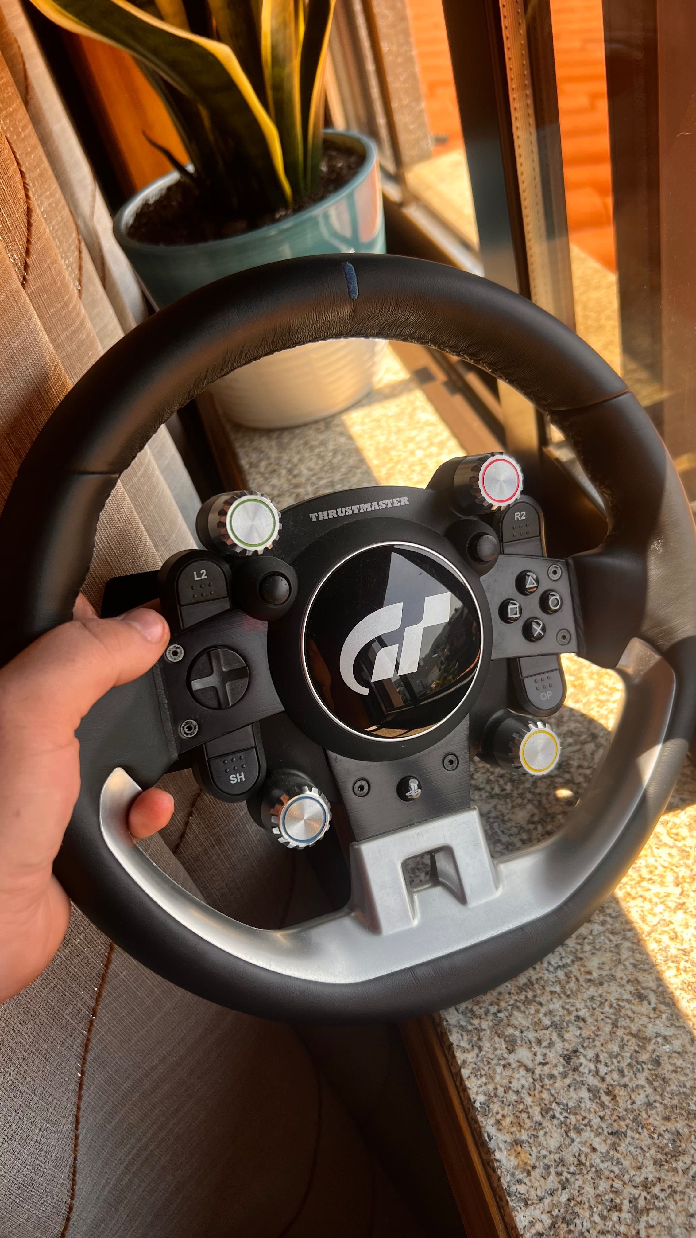 volante thrustmaster t gt