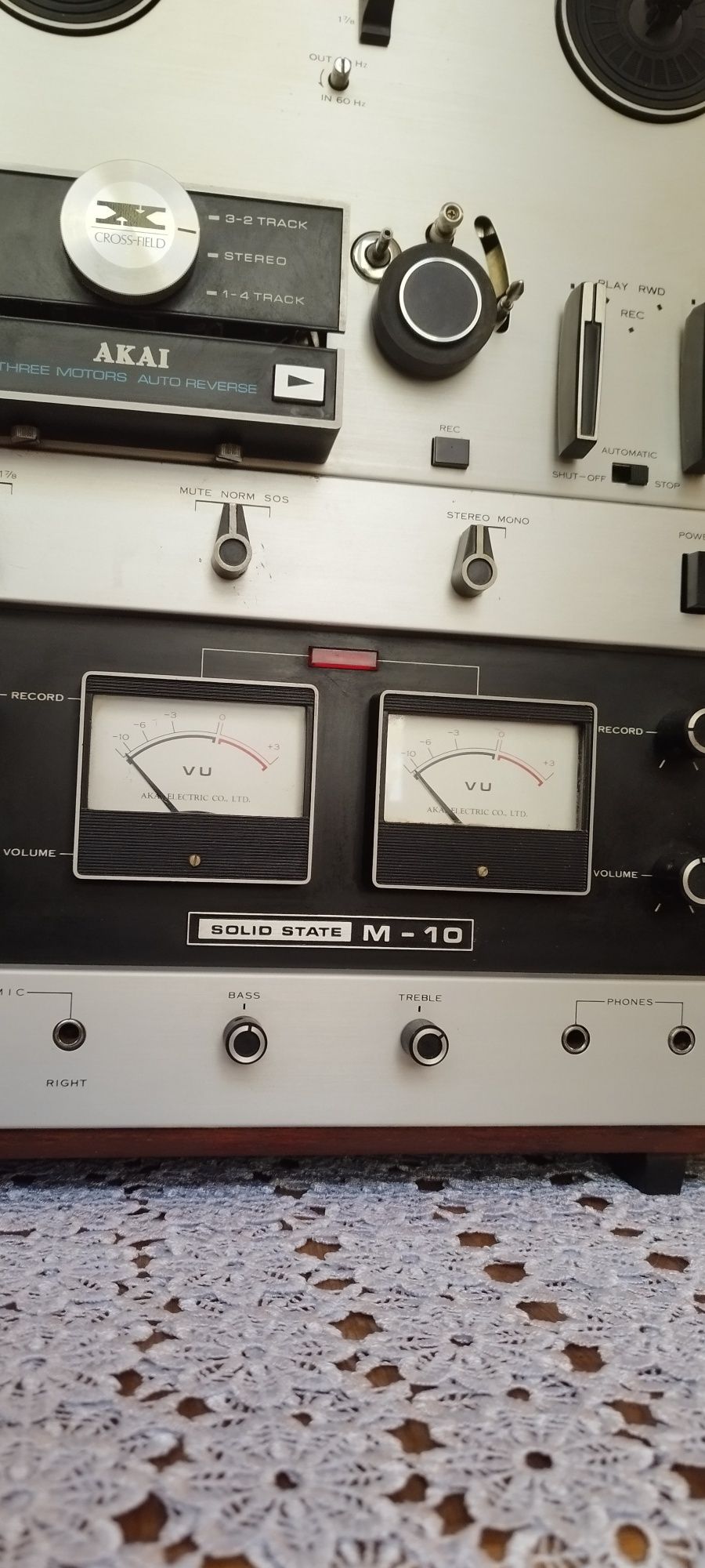 Magnetofon szpulowy Akai M-10
