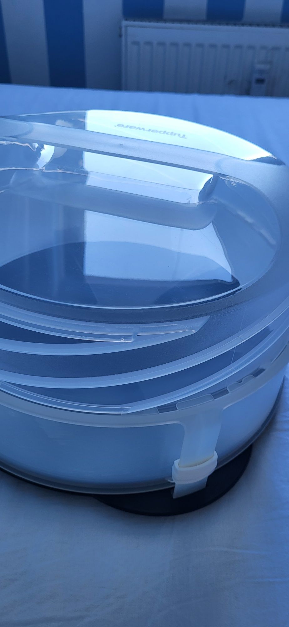 Tupperware pojemnik na tort