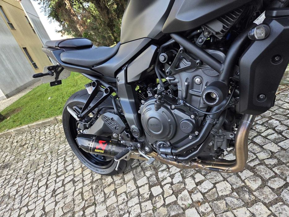 Yamaha MT-07 Tech Black MY2025 (Abril/25)