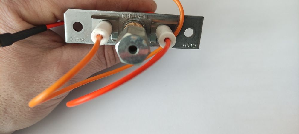 Пилотная горелка HONEYWELL Q358B.