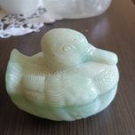 Porcelanowa biało zielona kaczka bombonierka