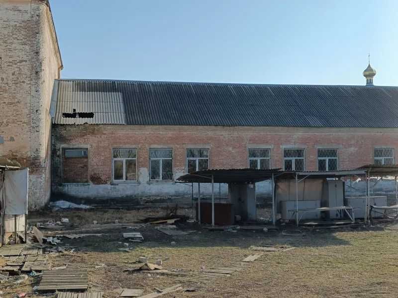Нежитлова будівля, 1413,8 кв. м, Лозова, вул. Покровська, 2