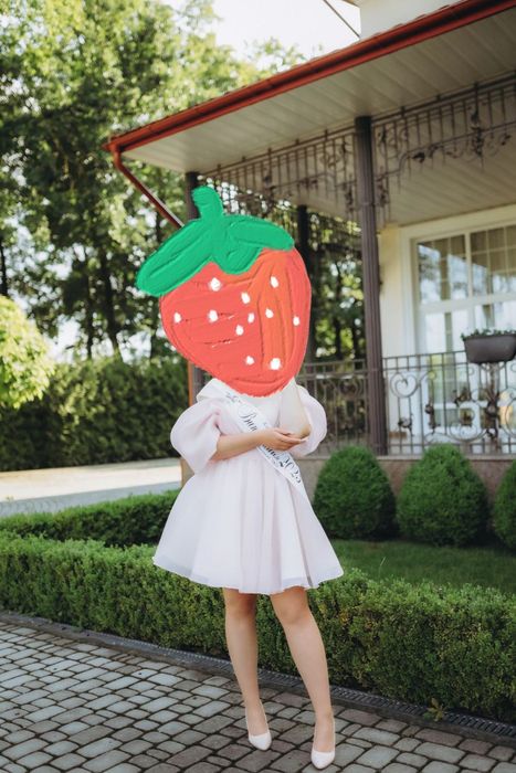 Продам святкові сукні