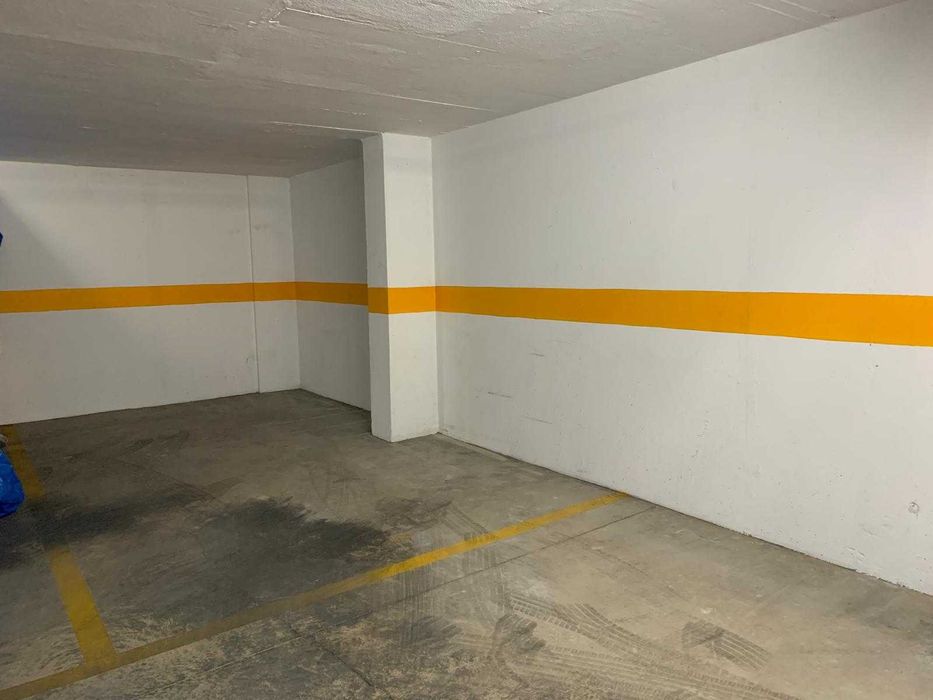 Lugar de Estacionamento na Quinta da Corrieira