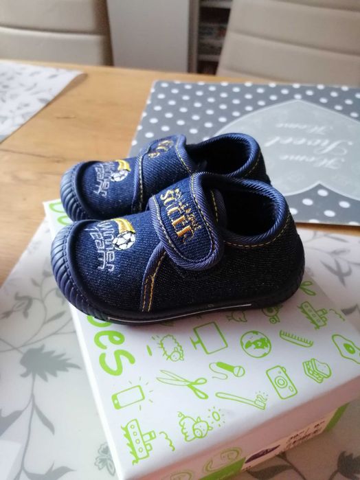 Kapcie dziecięce 20 Bobbi-Shoes Deichmann rzep NOWE