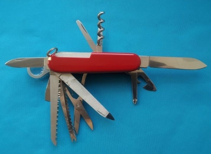 Victorinox Swiss Champ