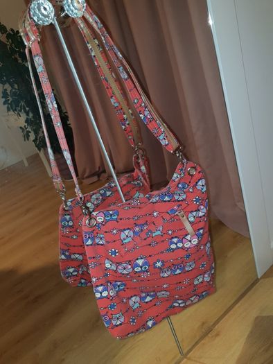 Torebka na ramię czerwona materiał