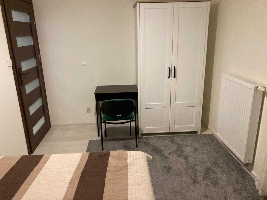 Duży pokój z balkonem blisko metra