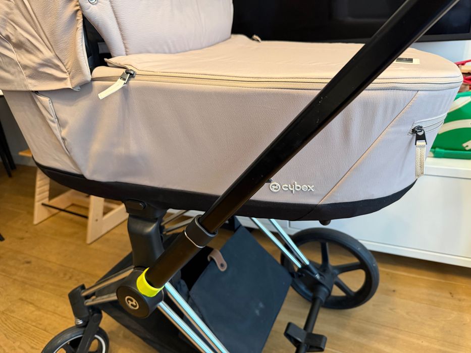 Wózek Cybex Priam - rama Chrome/Brown + gondola Cozy Beige - Żoliborz