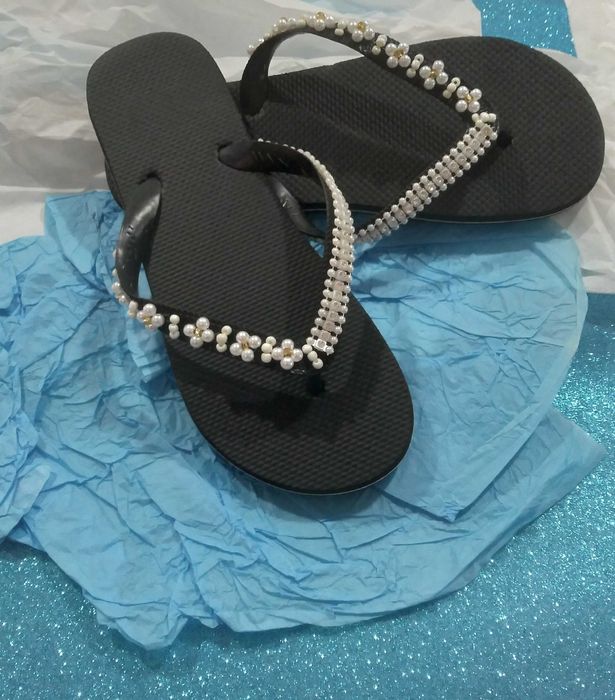 Chinelo decorados artesanal.