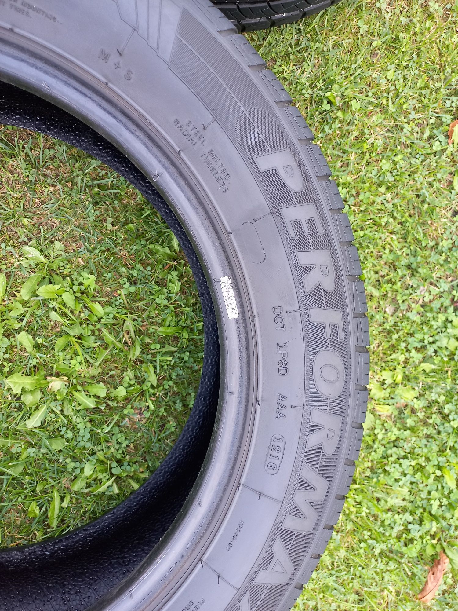 2 letnie opony 215/60 r17