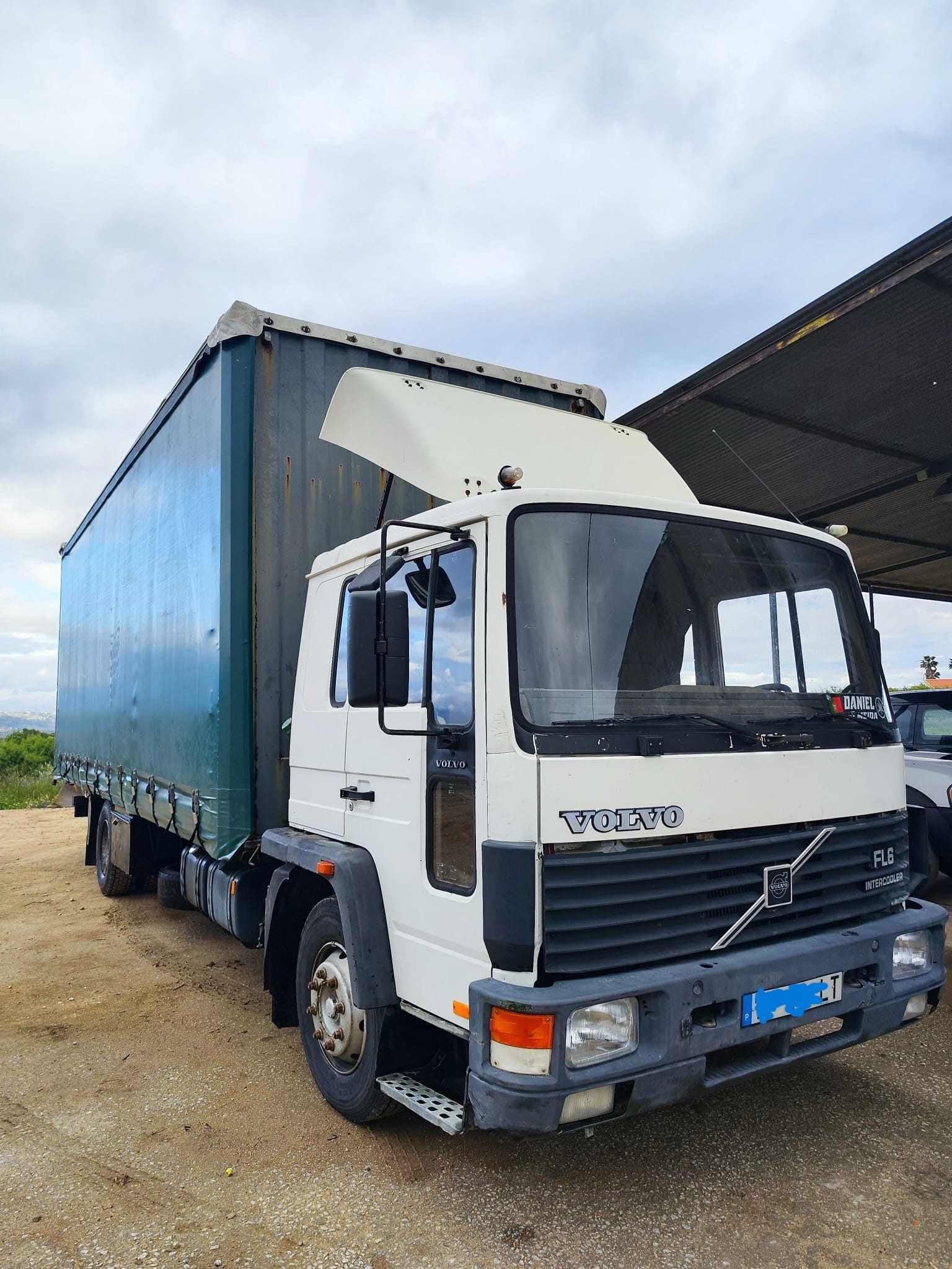 Volvo FL6 14T Lona