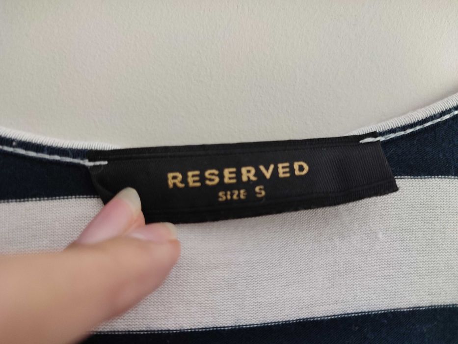 Maxi sukienka w paski na ramiączkach