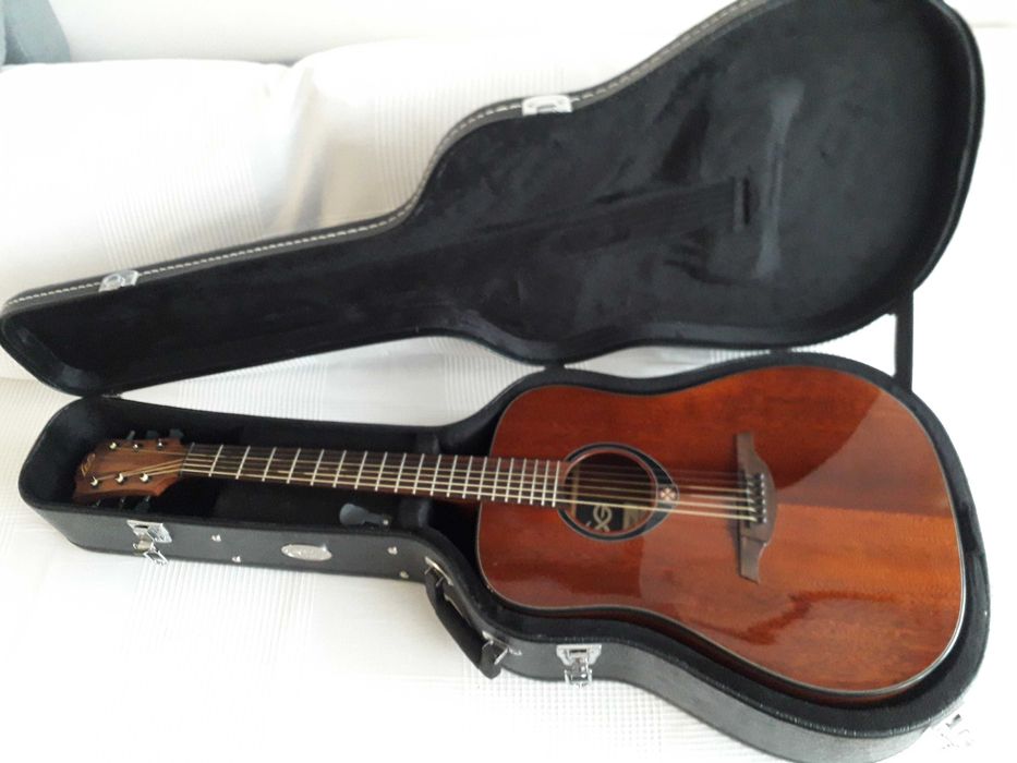Piękna gitara akustyczna  z futerałem Lag Tramontane - T90D i gratisy