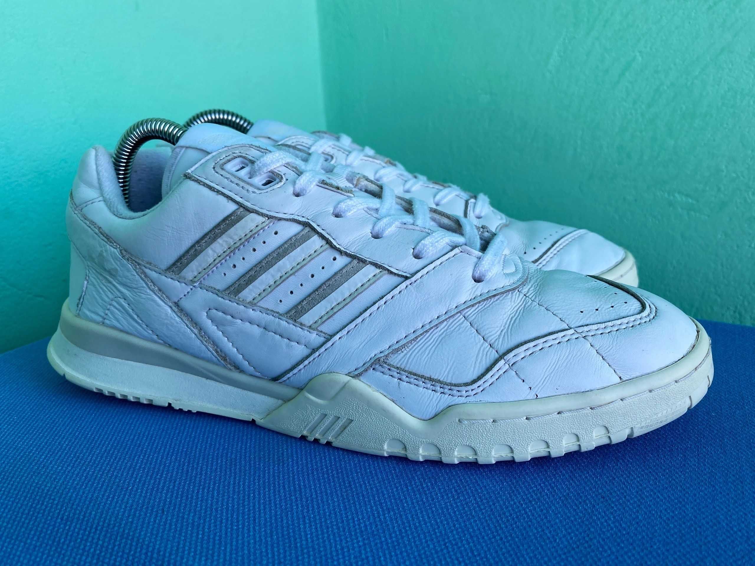 Кросівки Adidas A.R. Trainer