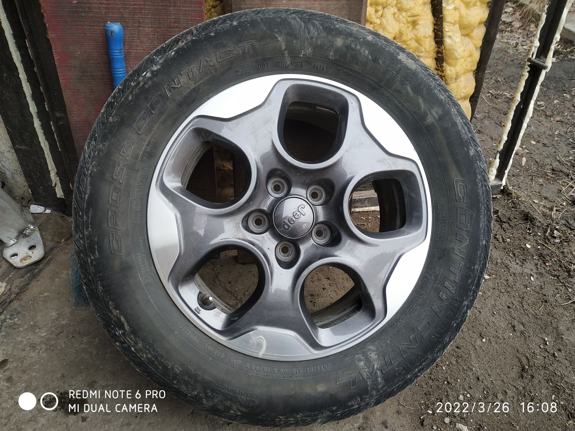 Продам резину контенінталь 215/65 r16