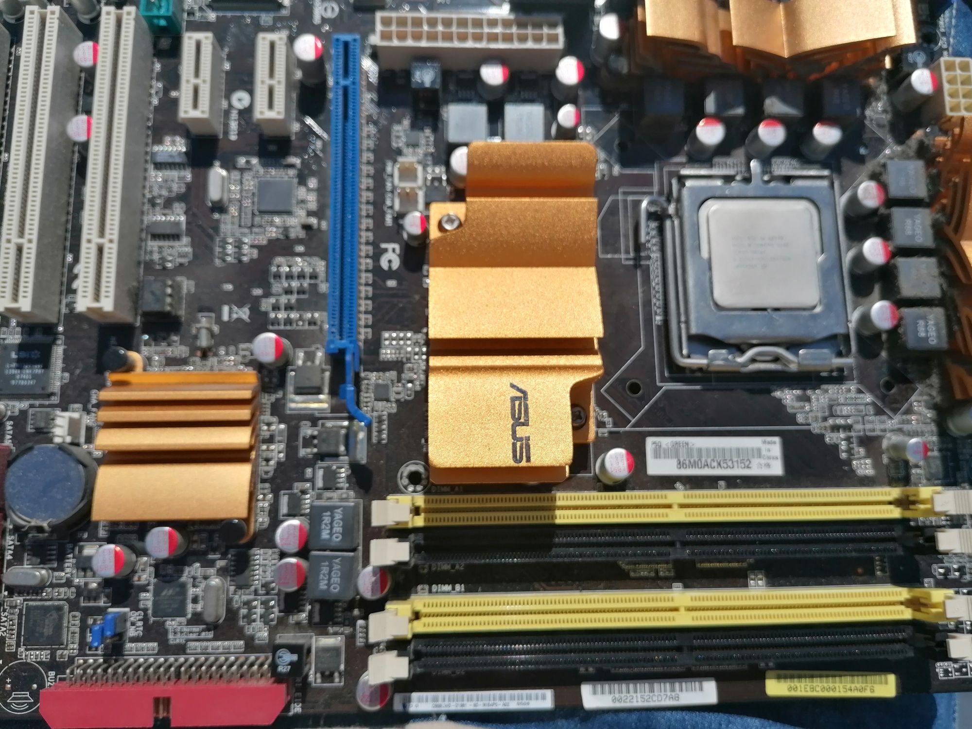 Motherbord ASUS com processador Intel m c 06