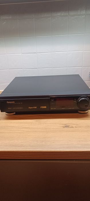 Magnetowid Super-VHS Panasonic NV-FS88