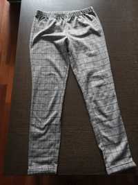 Szare spodnie w kratkę