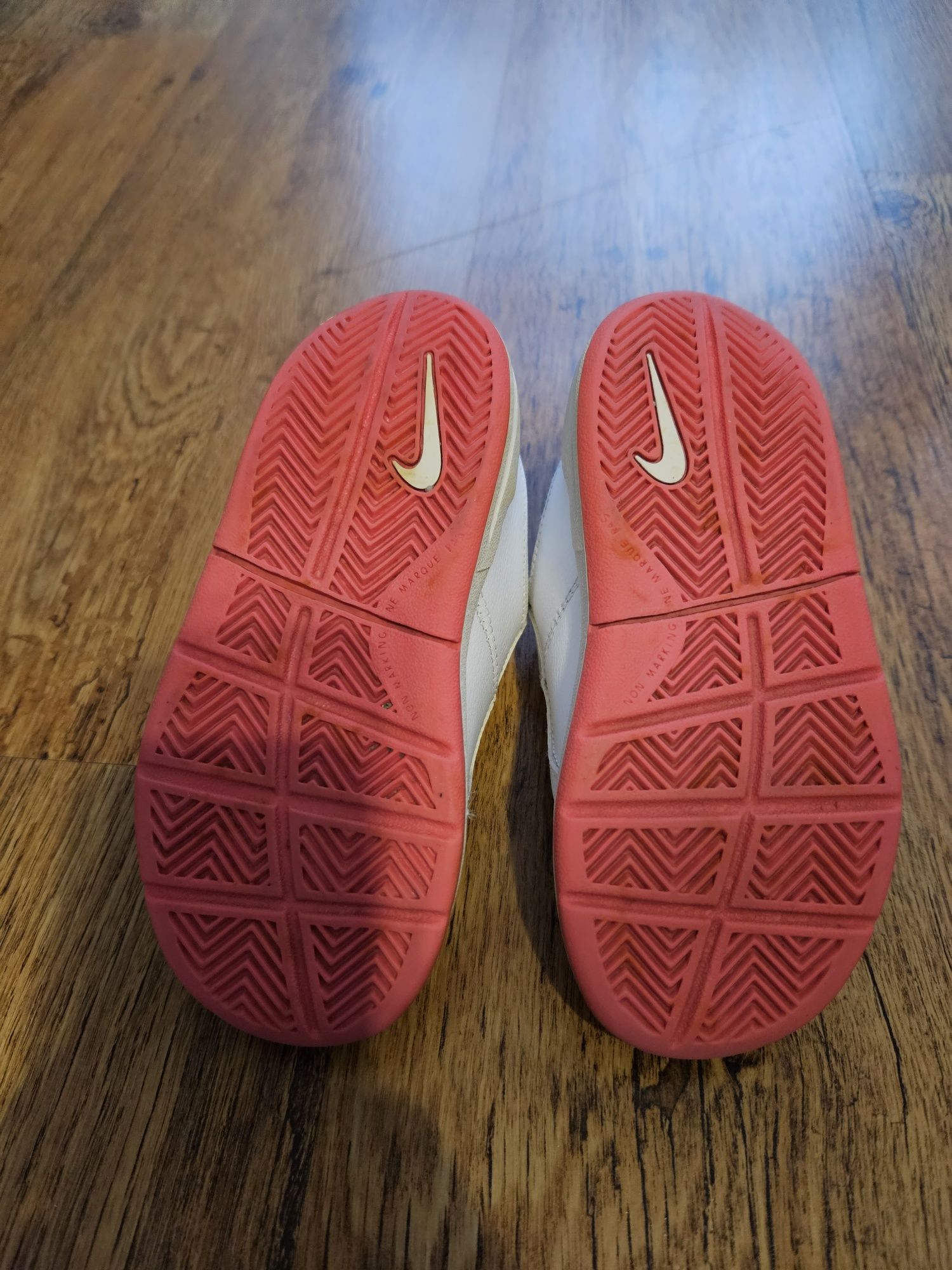 Buty sportowe Nike rozmiar 26