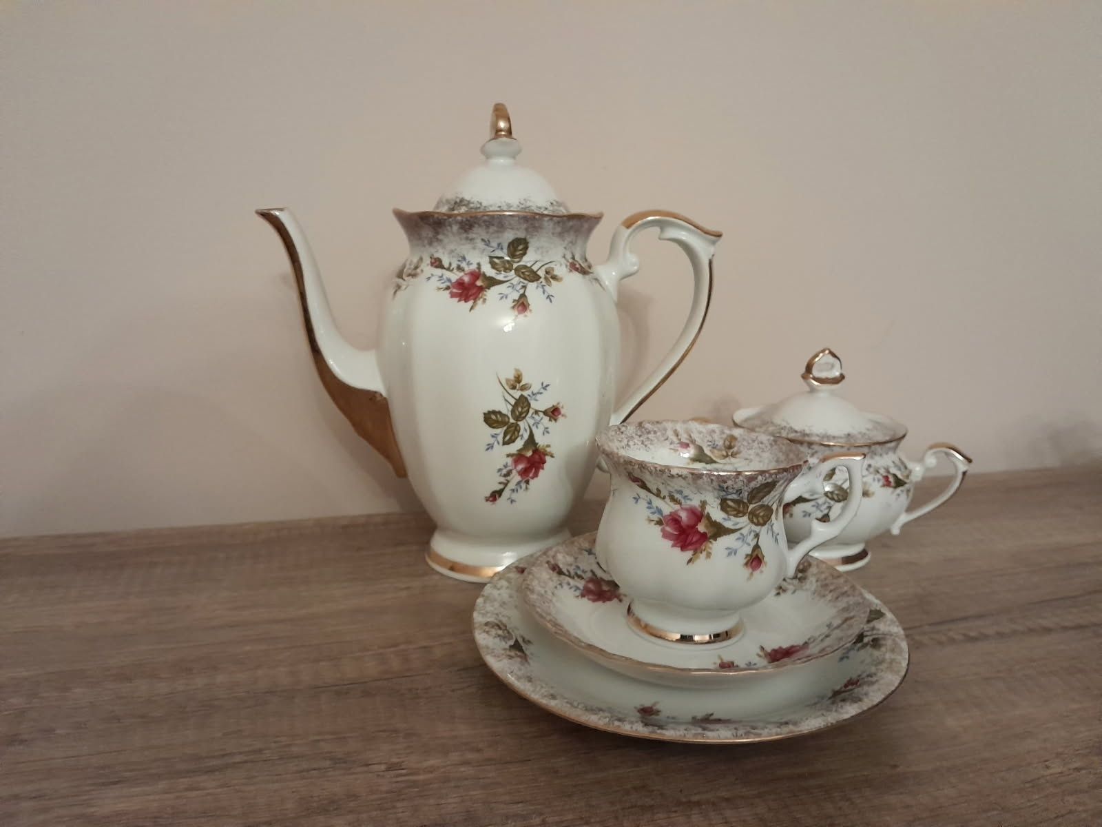 Serwis obiadowy + serwis kawowy PORCELANA CHODZIEŻ komplet