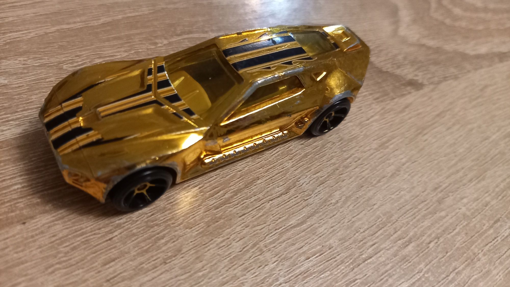 Złoty Hot Wheels wersja limitowana