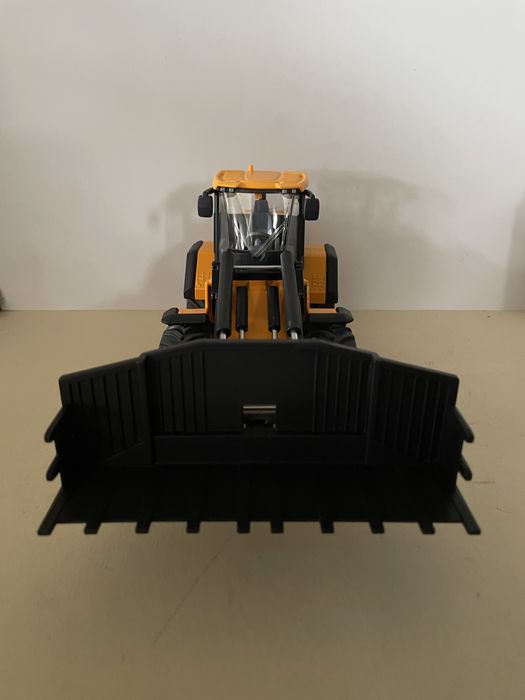 Miniatura JCB da Siku escala 1:32