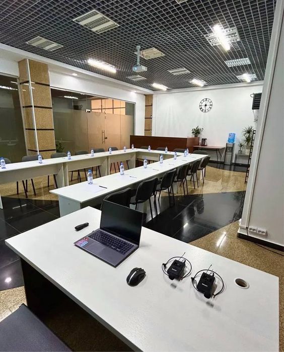 Продам меблі вживані-крісла,стільці,тумби,столи,стелажі,оргтехніка